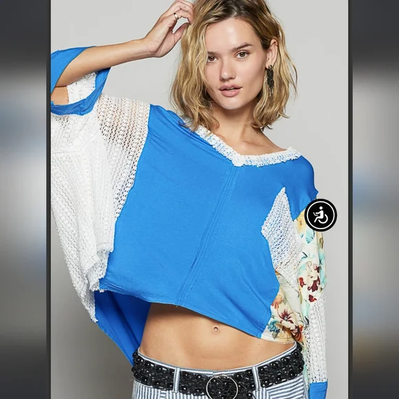 Last One NWT POL Blue and White Oversized Women's Top - Picture 4 of 7